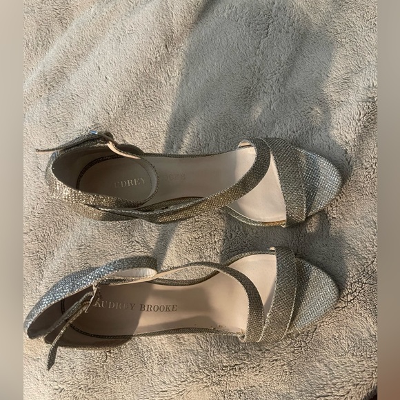 Audrey Brooke Gold Heels - Picture 2 of 5